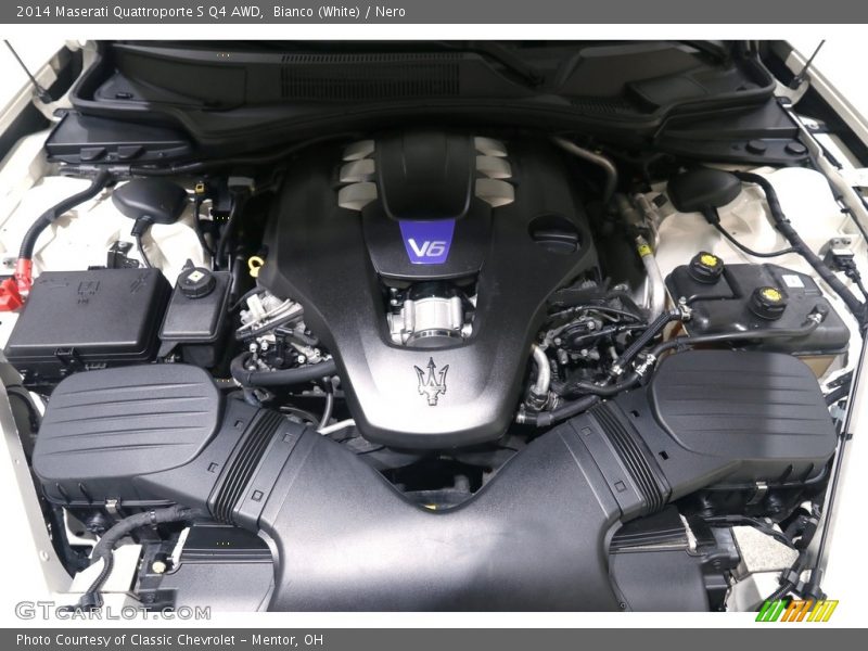 Bianco (White) / Nero 2014 Maserati Quattroporte S Q4 AWD