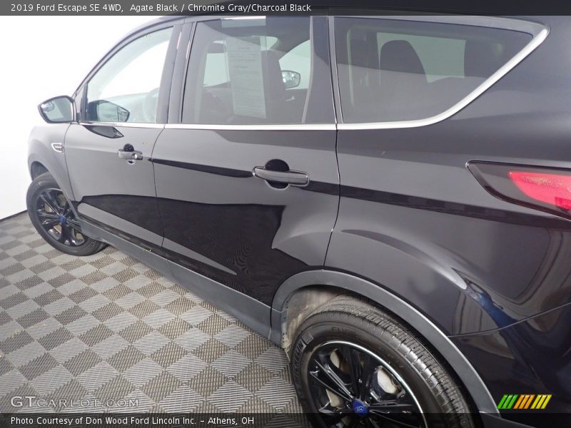 Agate Black / Chromite Gray/Charcoal Black 2019 Ford Escape SE 4WD