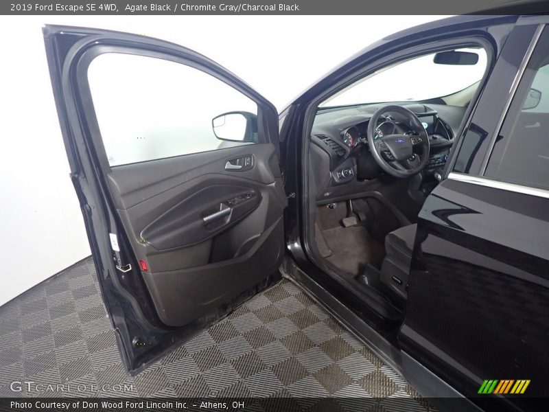 Agate Black / Chromite Gray/Charcoal Black 2019 Ford Escape SE 4WD