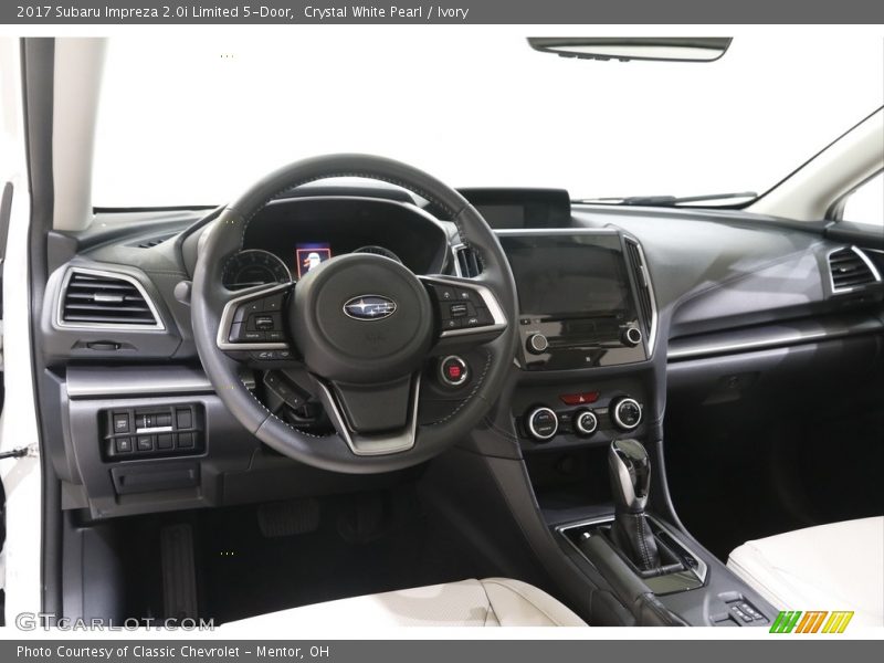 Dashboard of 2017 Impreza 2.0i Limited 5-Door