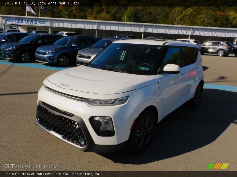 Snow White Pearl / Black 2022 Kia Soul EX