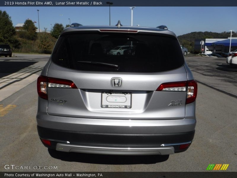 Lunar Silver Metallic / Black 2019 Honda Pilot Elite AWD