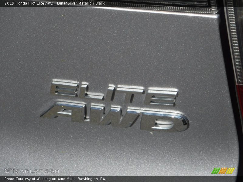 Lunar Silver Metallic / Black 2019 Honda Pilot Elite AWD