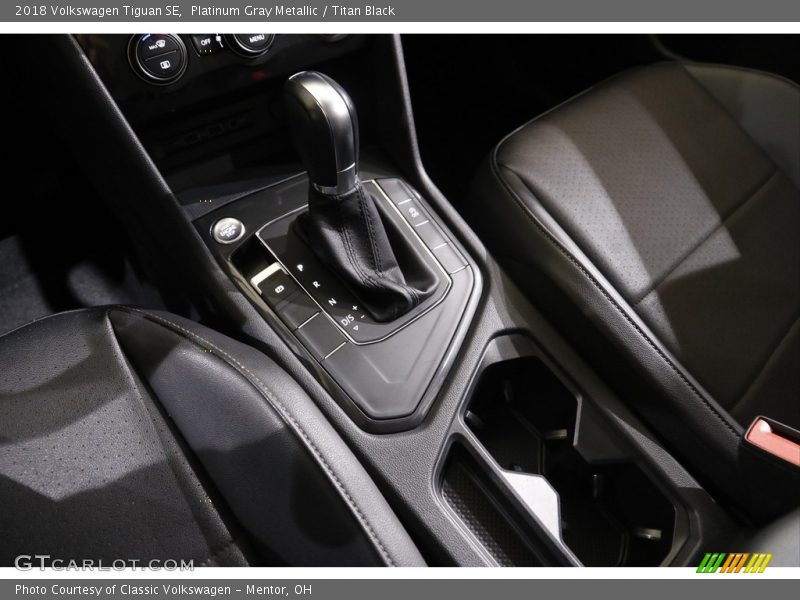 Platinum Gray Metallic / Titan Black 2018 Volkswagen Tiguan SE