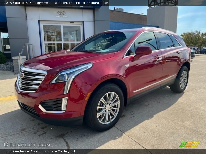 Red Horizon Tintcoat / Sahara Beige 2019 Cadillac XT5 Luxury AWD