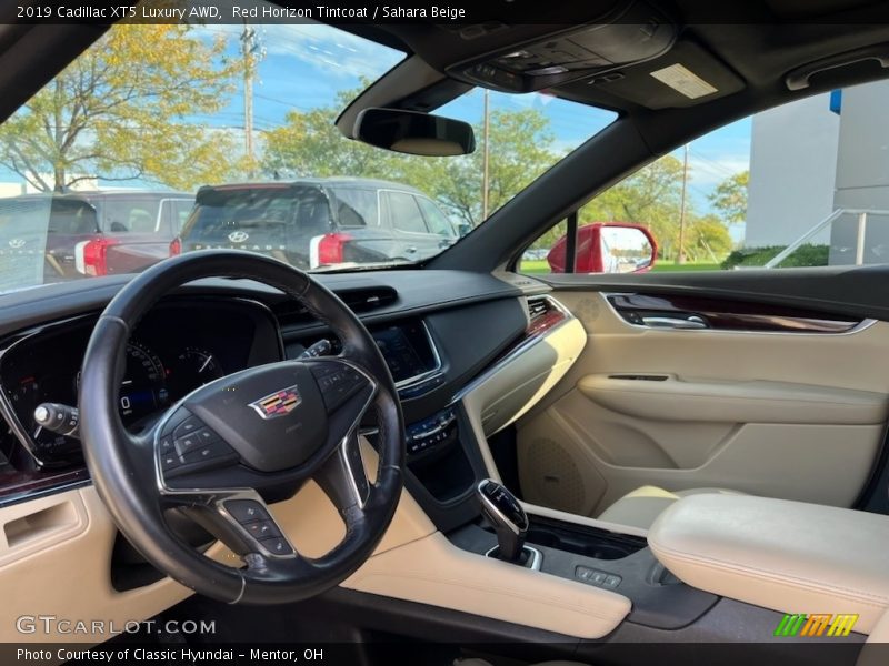 Red Horizon Tintcoat / Sahara Beige 2019 Cadillac XT5 Luxury AWD