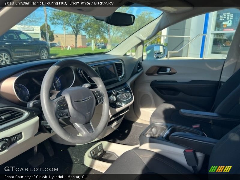 Bright White / Black/Alloy 2018 Chrysler Pacifica Touring Plus