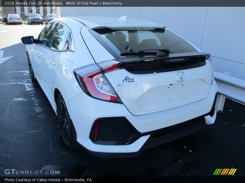 White Orchid Pearl / Black/Ivory 2018 Honda Civic EX Hatchback