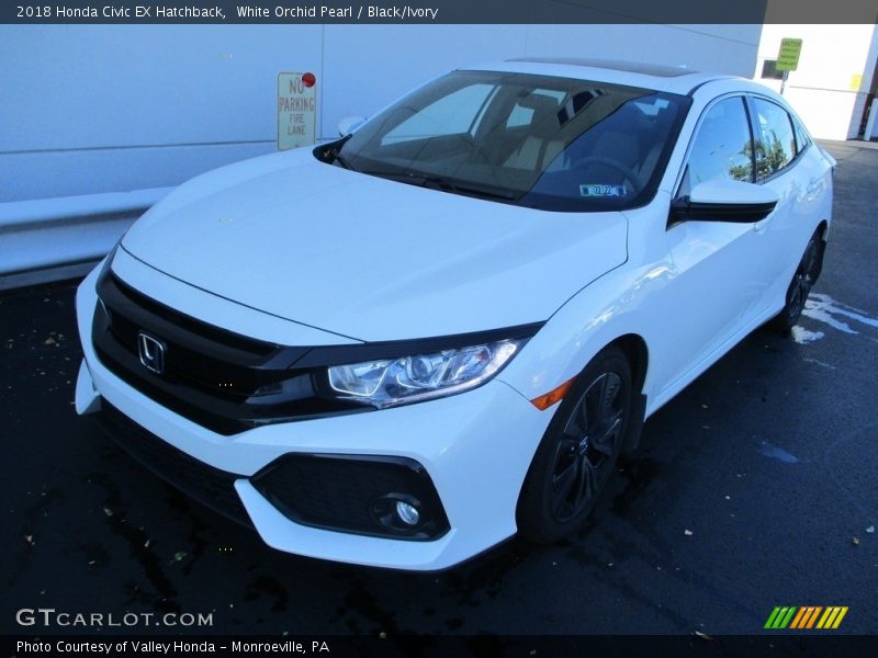 White Orchid Pearl / Black/Ivory 2018 Honda Civic EX Hatchback