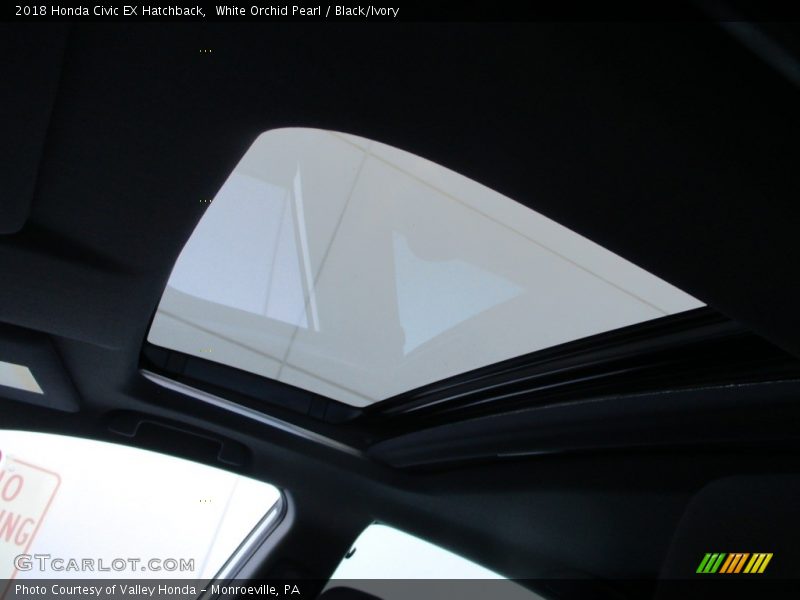 White Orchid Pearl / Black/Ivory 2018 Honda Civic EX Hatchback