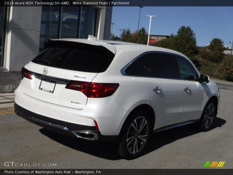 White Diamond Pearl / Parchment 2019 Acura MDX Technology SH-AWD