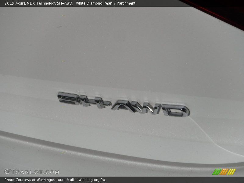 White Diamond Pearl / Parchment 2019 Acura MDX Technology SH-AWD