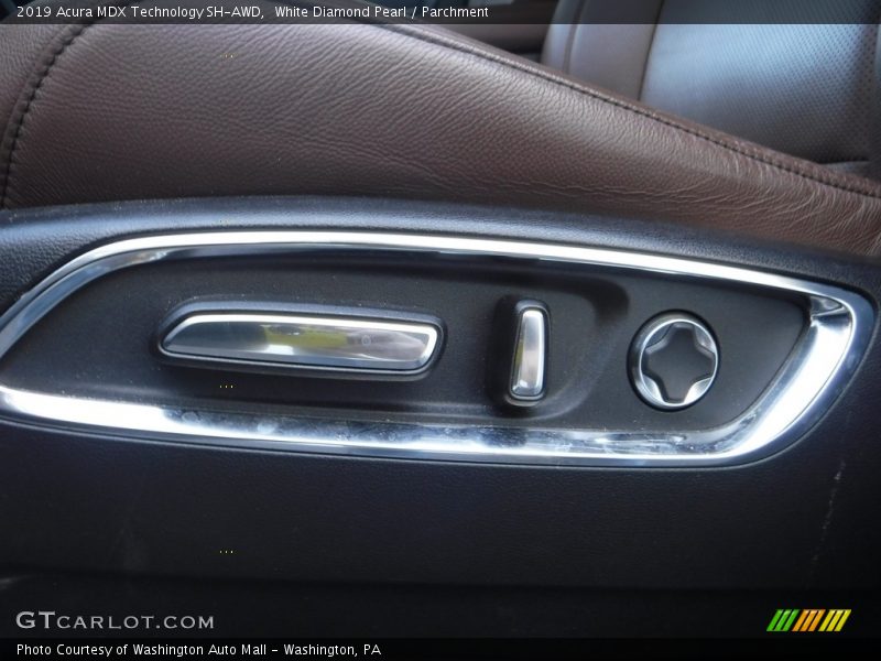White Diamond Pearl / Parchment 2019 Acura MDX Technology SH-AWD