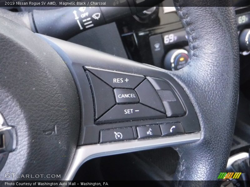 Magnetic Black / Charcoal 2019 Nissan Rogue SV AWD