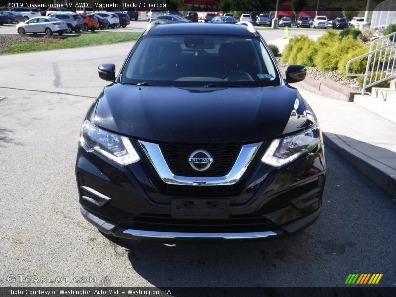 Magnetic Black / Charcoal 2019 Nissan Rogue SV AWD