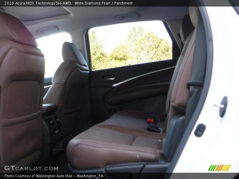 White Diamond Pearl / Parchment 2019 Acura MDX Technology SH-AWD