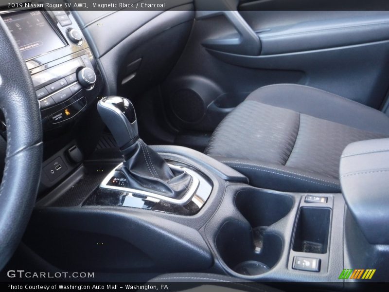 Magnetic Black / Charcoal 2019 Nissan Rogue SV AWD