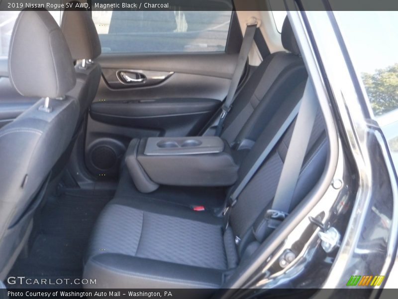 Magnetic Black / Charcoal 2019 Nissan Rogue SV AWD