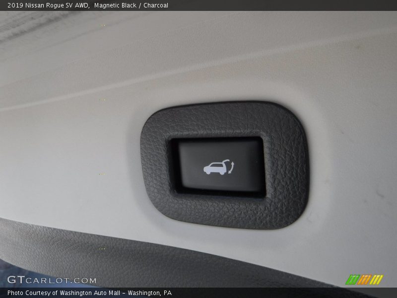 Magnetic Black / Charcoal 2019 Nissan Rogue SV AWD