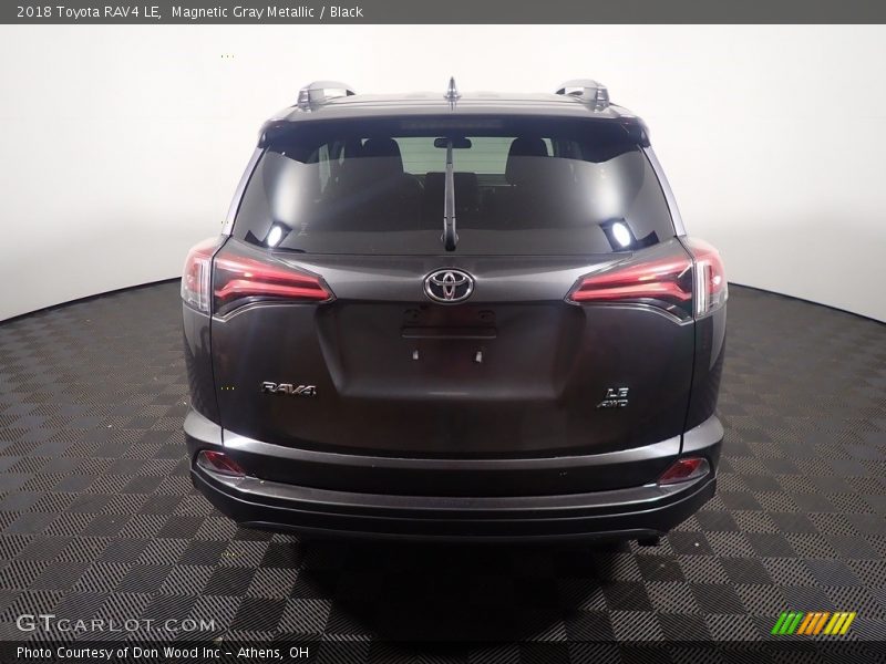 Magnetic Gray Metallic / Black 2018 Toyota RAV4 LE