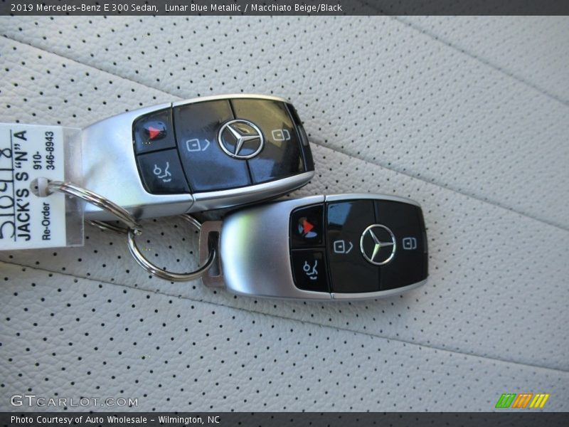 Lunar Blue Metallic / Macchiato Beige/Black 2019 Mercedes-Benz E 300 Sedan