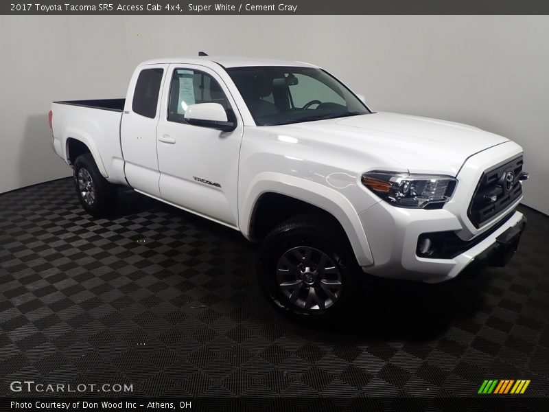Super White / Cement Gray 2017 Toyota Tacoma SR5 Access Cab 4x4