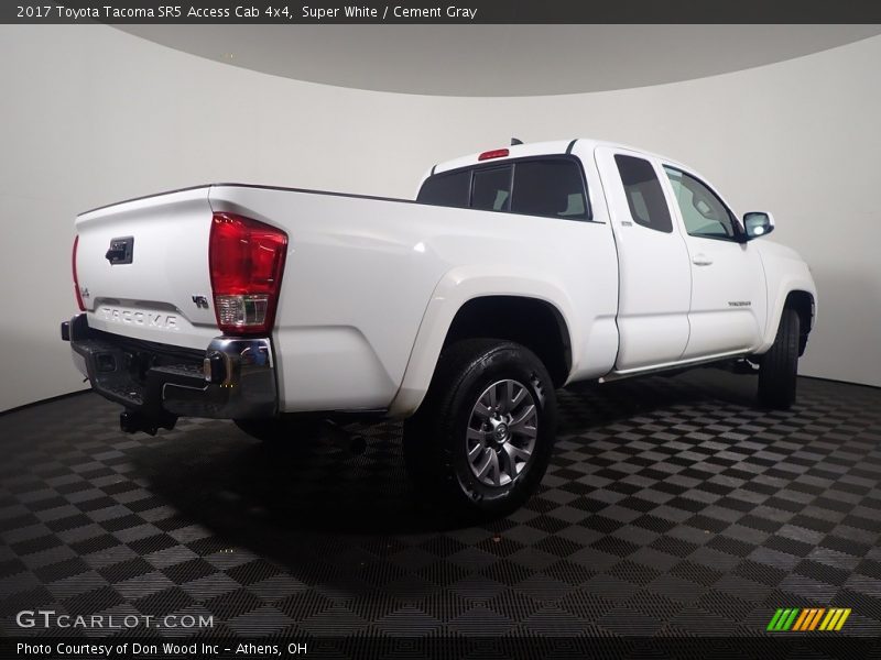 Super White / Cement Gray 2017 Toyota Tacoma SR5 Access Cab 4x4