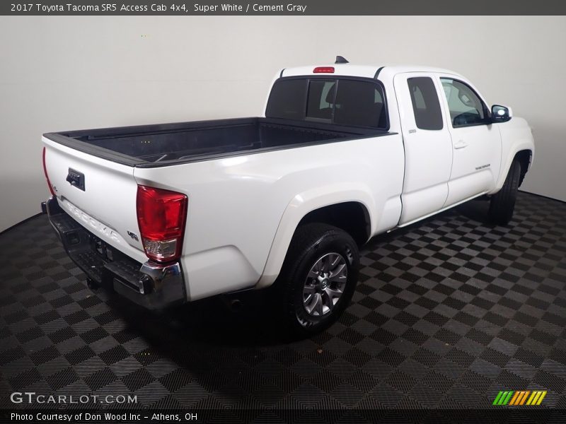 Super White / Cement Gray 2017 Toyota Tacoma SR5 Access Cab 4x4