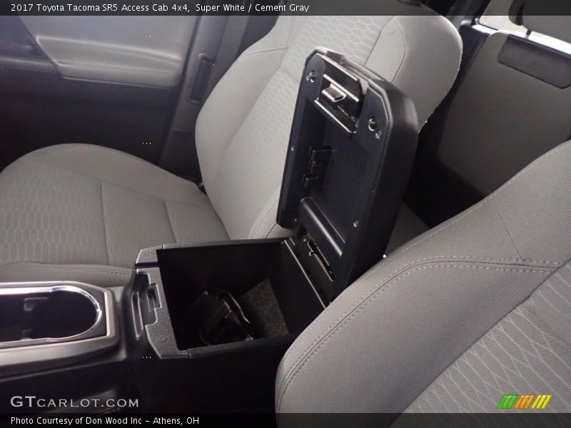 Super White / Cement Gray 2017 Toyota Tacoma SR5 Access Cab 4x4