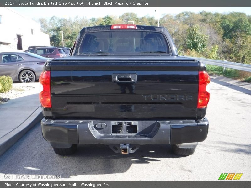 Midnight Black Metallic / Graphite 2017 Toyota Tundra Limited CrewMax 4x4