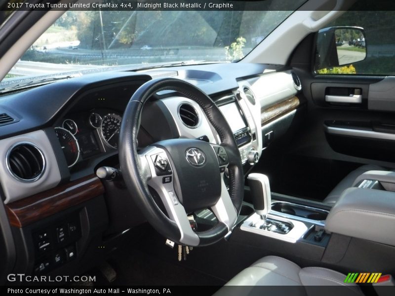 Midnight Black Metallic / Graphite 2017 Toyota Tundra Limited CrewMax 4x4
