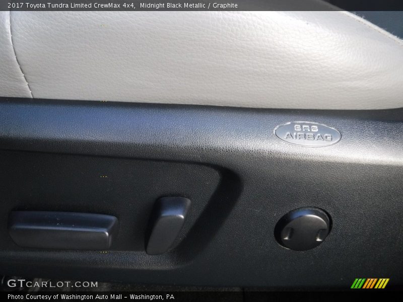 Midnight Black Metallic / Graphite 2017 Toyota Tundra Limited CrewMax 4x4