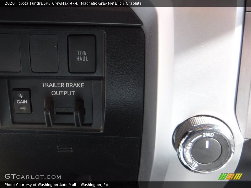 Magnetic Gray Metallic / Graphite 2020 Toyota Tundra SR5 CrewMax 4x4