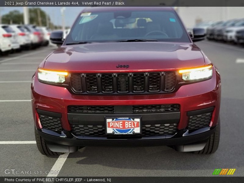 Velvet Red Pearl / Black 2021 Jeep Grand Cherokee L Laredo 4x4