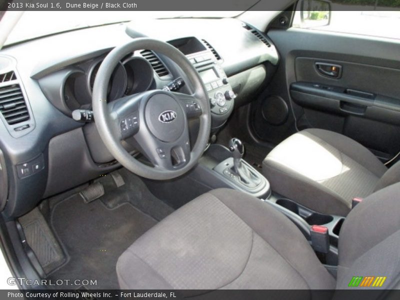 Dune Beige / Black Cloth 2013 Kia Soul 1.6