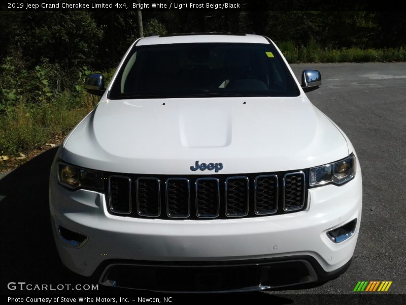 Bright White / Light Frost Beige/Black 2019 Jeep Grand Cherokee Limited 4x4