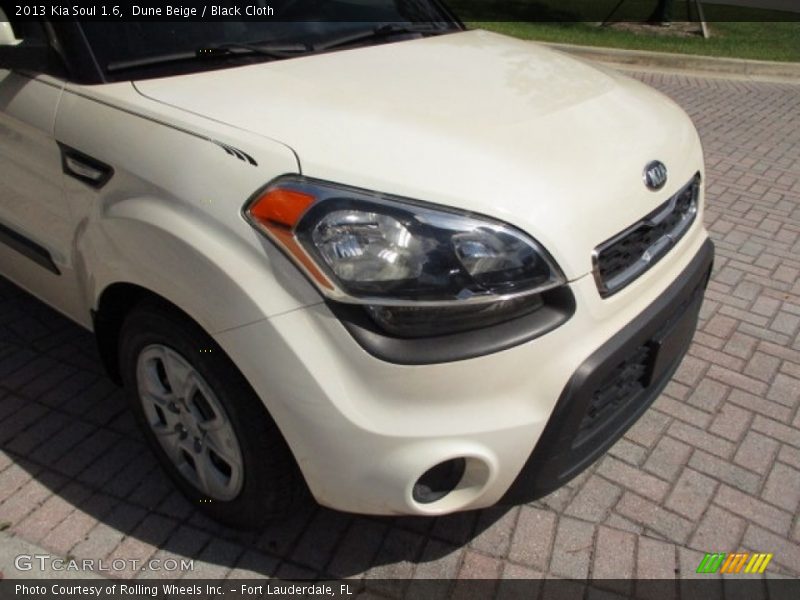 Dune Beige / Black Cloth 2013 Kia Soul 1.6