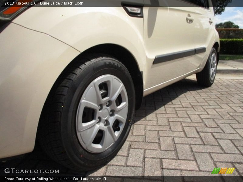 Dune Beige / Black Cloth 2013 Kia Soul 1.6