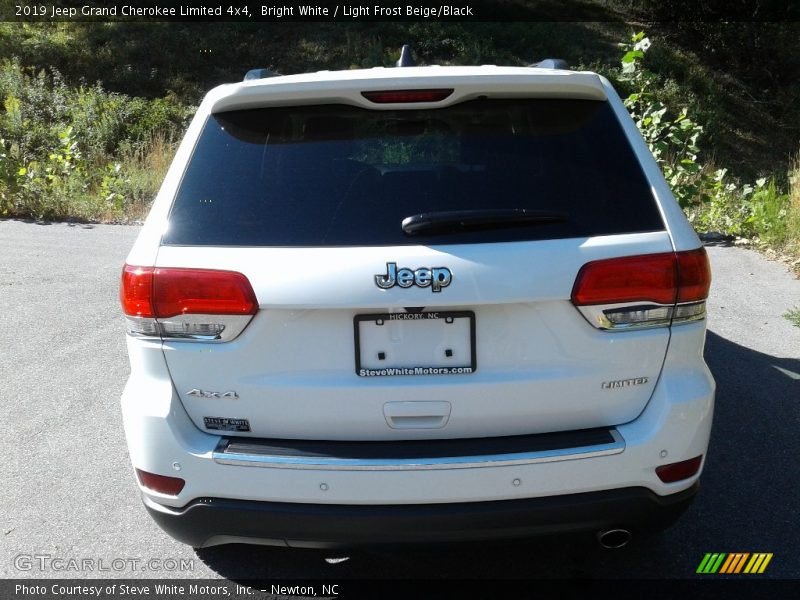 Bright White / Light Frost Beige/Black 2019 Jeep Grand Cherokee Limited 4x4