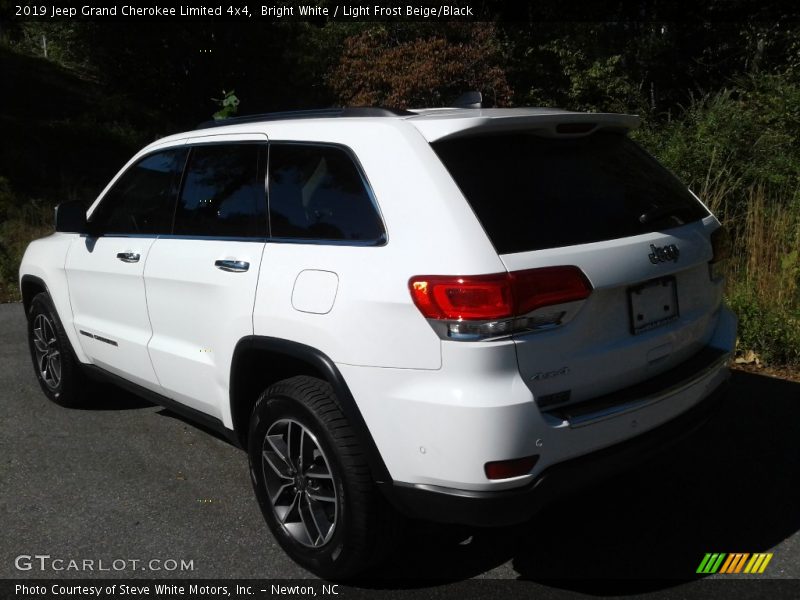 Bright White / Light Frost Beige/Black 2019 Jeep Grand Cherokee Limited 4x4