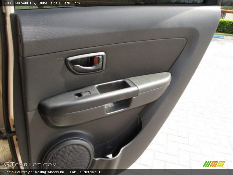 Dune Beige / Black Cloth 2013 Kia Soul 1.6