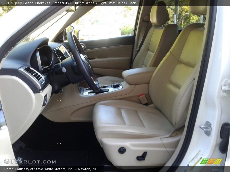 Bright White / Light Frost Beige/Black 2019 Jeep Grand Cherokee Limited 4x4