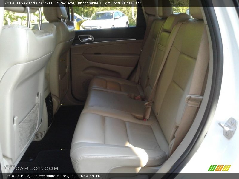 Bright White / Light Frost Beige/Black 2019 Jeep Grand Cherokee Limited 4x4