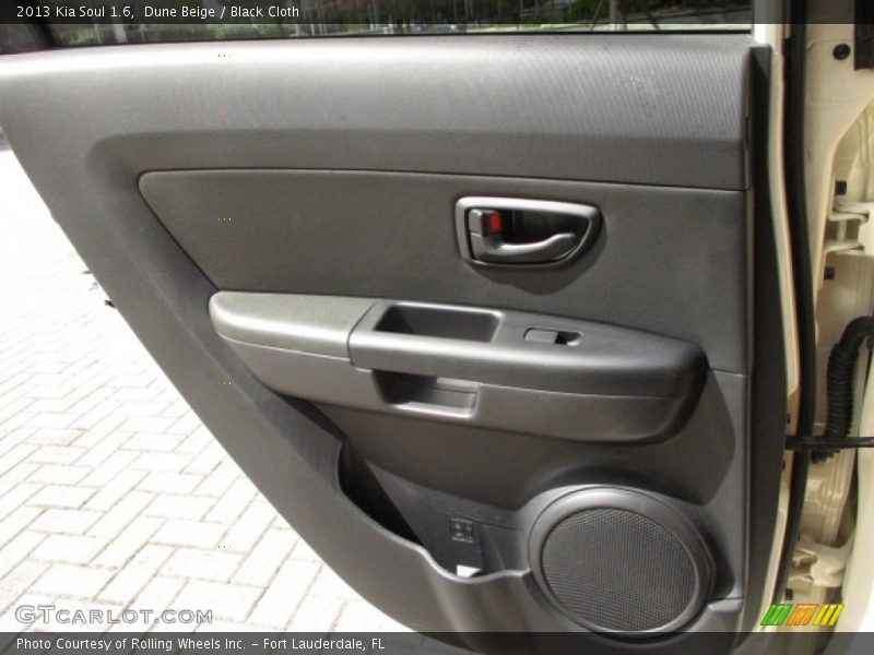 Dune Beige / Black Cloth 2013 Kia Soul 1.6
