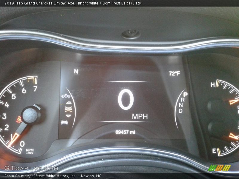 Bright White / Light Frost Beige/Black 2019 Jeep Grand Cherokee Limited 4x4