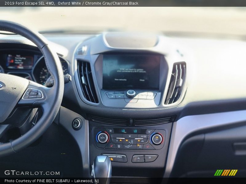 Oxford White / Chromite Gray/Charcoal Black 2019 Ford Escape SEL 4WD