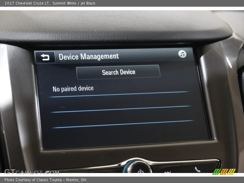 Summit White / Jet Black 2017 Chevrolet Cruze LT