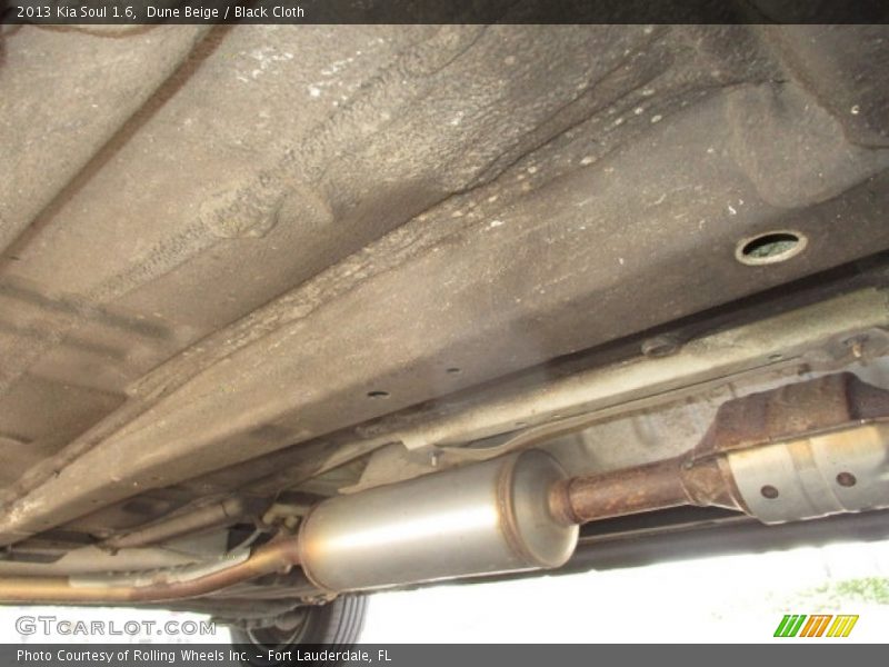 Dune Beige / Black Cloth 2013 Kia Soul 1.6