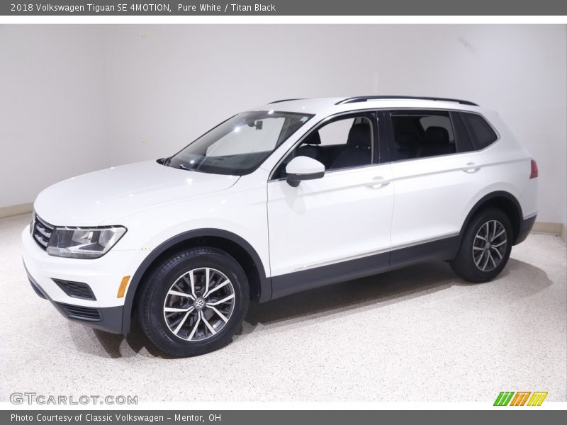 Pure White / Titan Black 2018 Volkswagen Tiguan SE 4MOTION