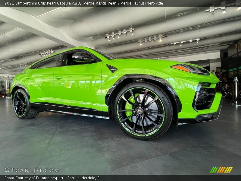  2021 Urus Pearl Capsule AWD Verde Mantis Pearl